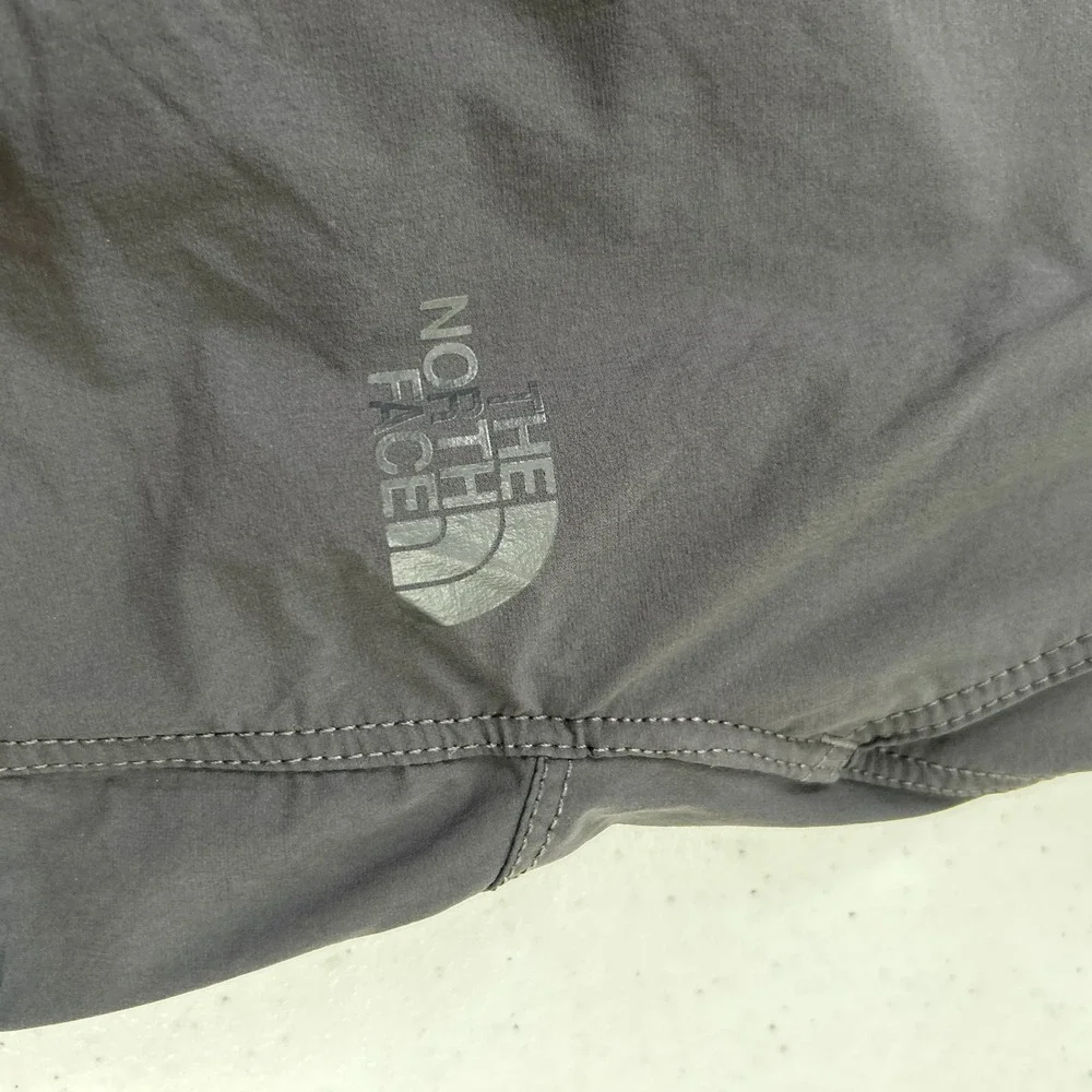 The North Face Mens Hiking Shorts Gray Nylon Stretch Size 38 Regular